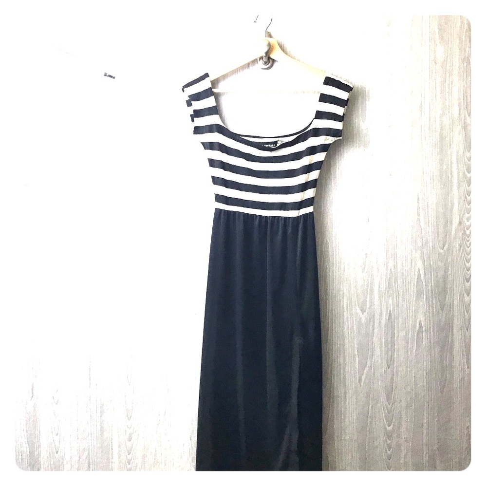FINAL  $9 SALE Black  White Stripes slit dress